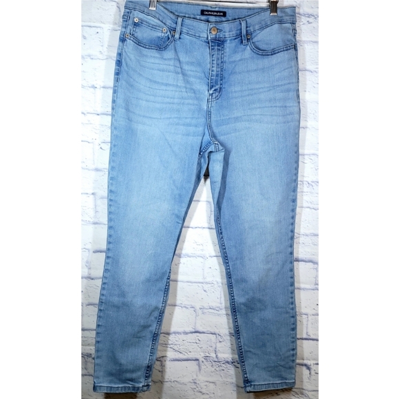 Calvin Klein Women's Medium Wash Blue Denim Jeans Plus Size 16 Designer Classic - Picture 1 of 10